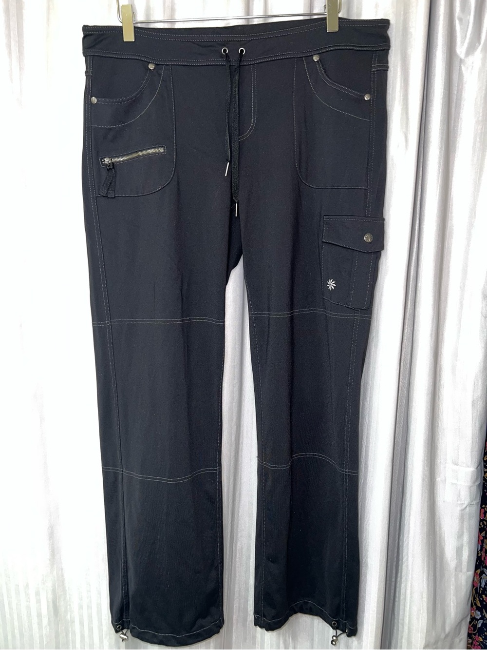 Athleta Bettona Boyfriend Black Cargo Drawstring Straight-Leg Pants size Large